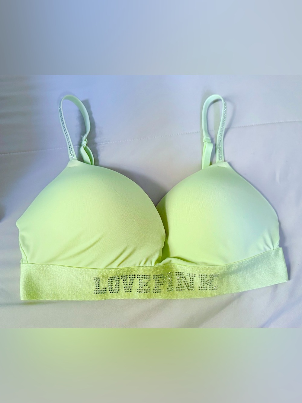 VS PINK Wear Everywhere Wireless Push Up